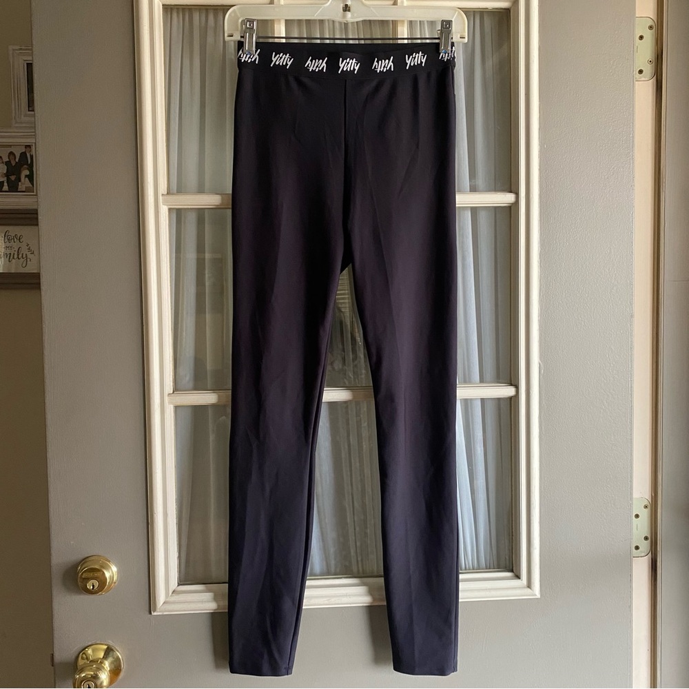 YITTY Major Label Shaping High Waist Logo Leggings in Black